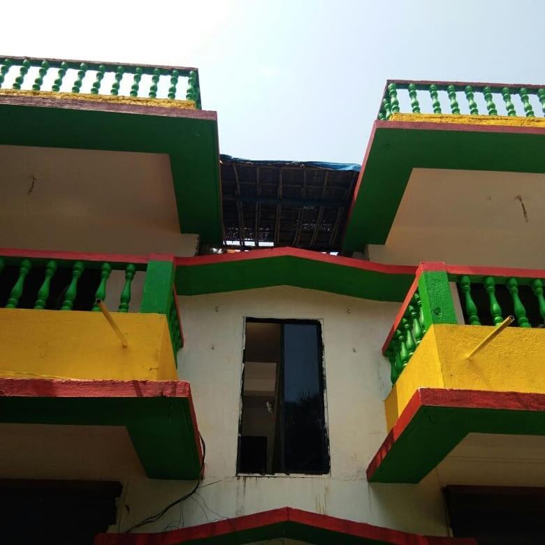 Rasta Mansion - Beach Hostel And Rooms Arambol Exterior photo