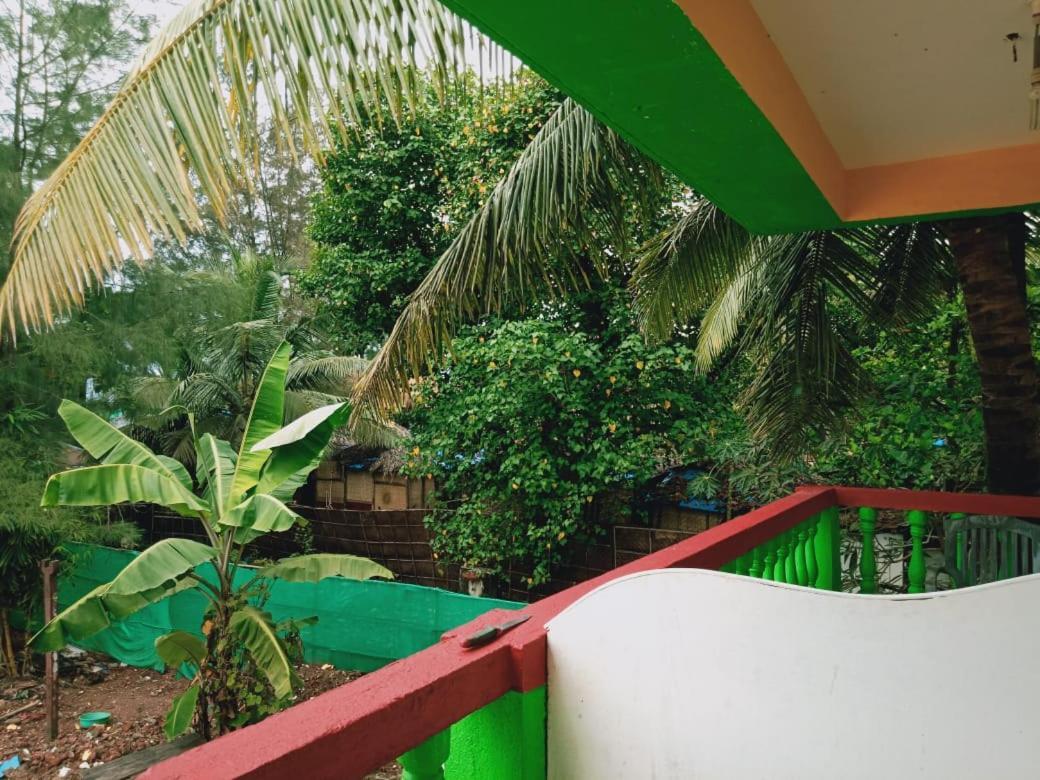 Rasta Mansion - Beach Hostel And Rooms Arambol Exterior photo