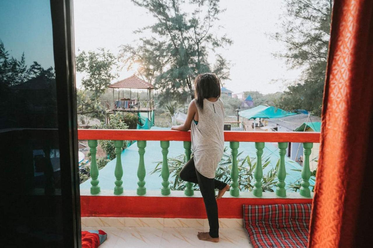 Rasta Mansion - Beach Hostel And Rooms Arambol Exterior photo