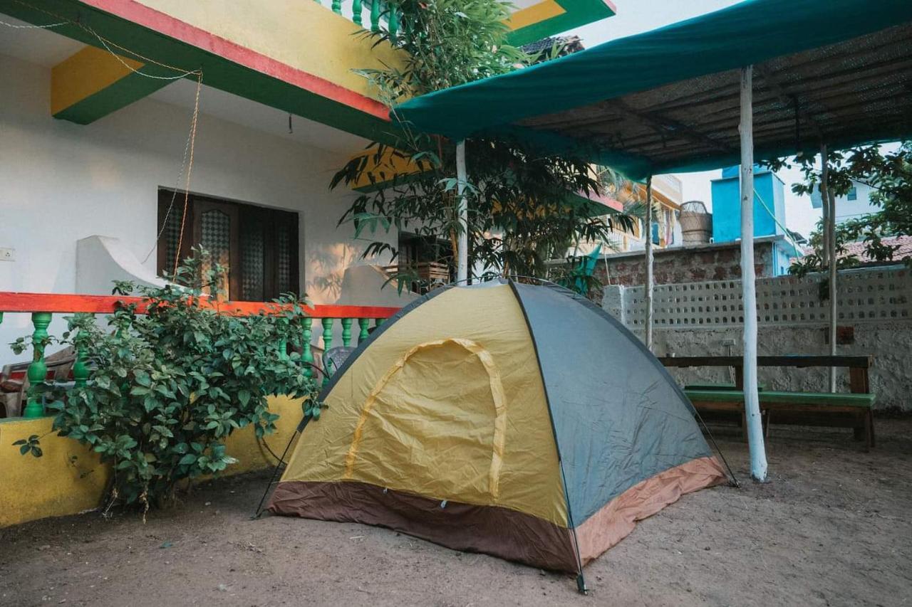 Rasta Mansion - Beach Hostel And Rooms Arambol Exterior photo