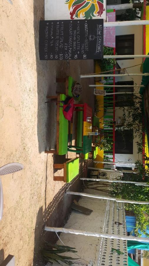 Rasta Mansion - Beach Hostel And Rooms Arambol Exterior photo
