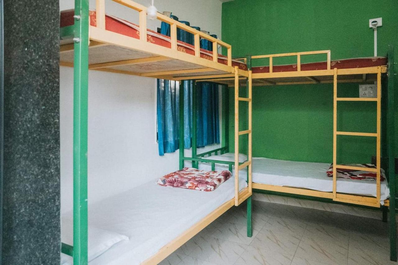 Rasta Mansion - Beach Hostel And Rooms Arambol Exterior photo