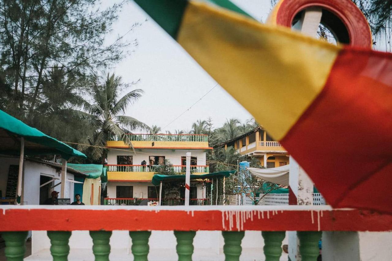 Rasta Mansion - Beach Hostel And Rooms Arambol Exterior photo